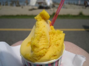 Mango-passion fruit gelato!